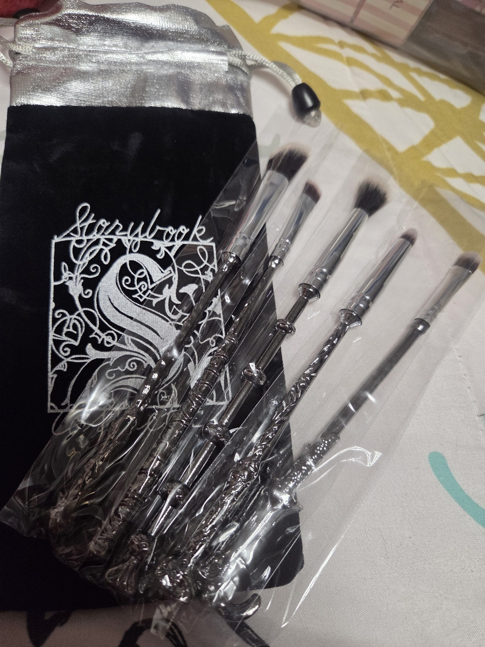 Storybook Harry Potter Wand Eye Makeup Brush Set (Choice 1)